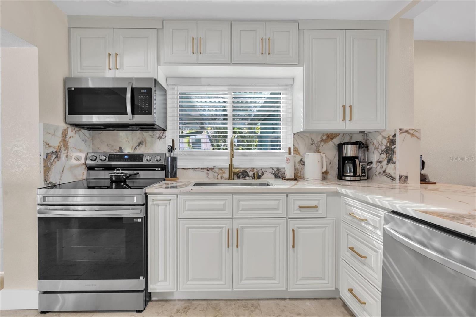 Image 9 of 39 For 518 77th Avenue