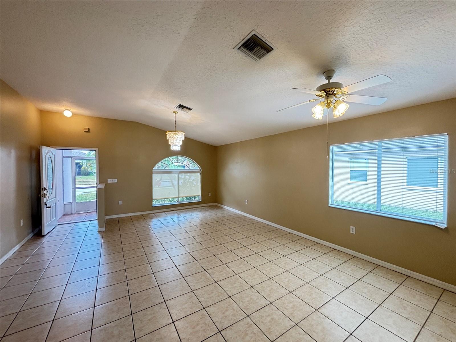 Image 10 of 31 For 1518 Atami Court