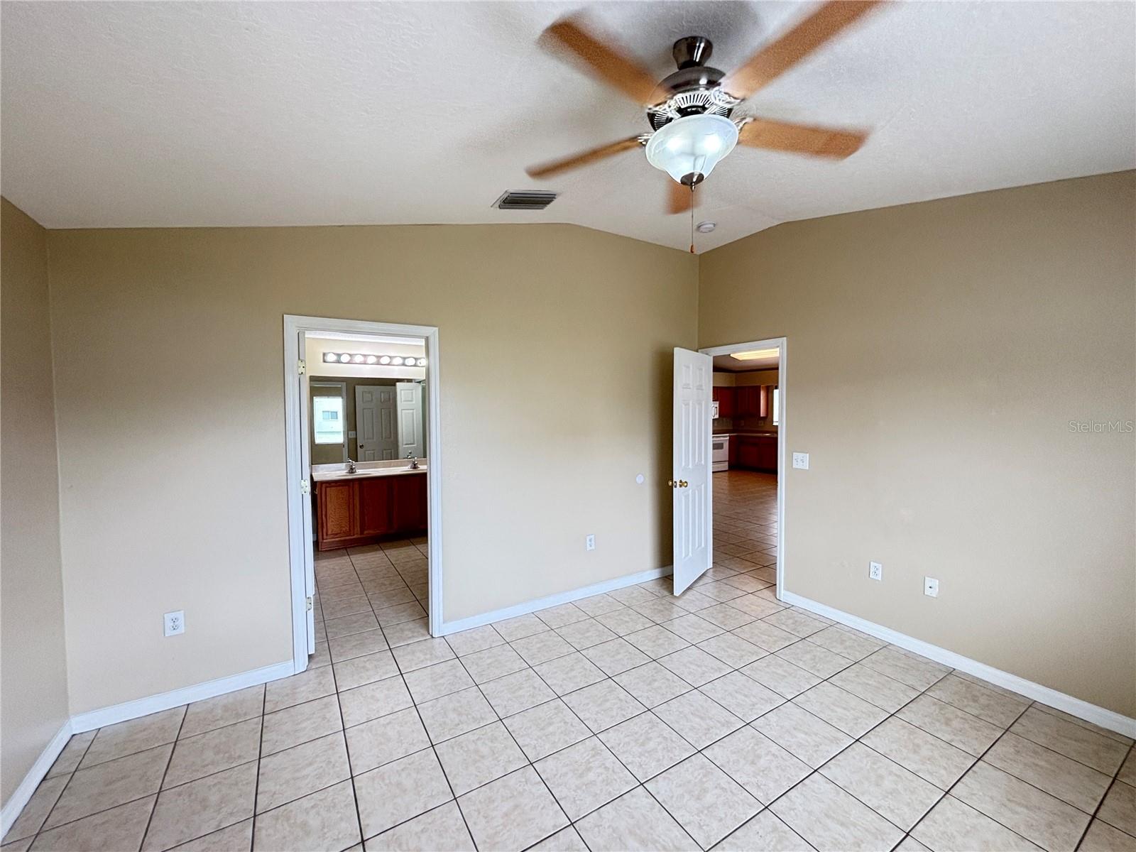 Image 17 of 31 For 1518 Atami Court