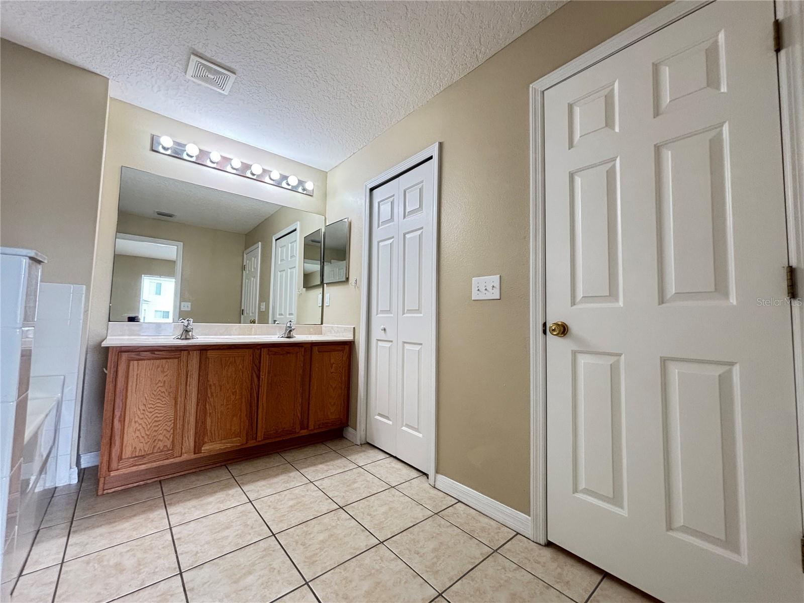 Image 19 of 31 For 1518 Atami Court