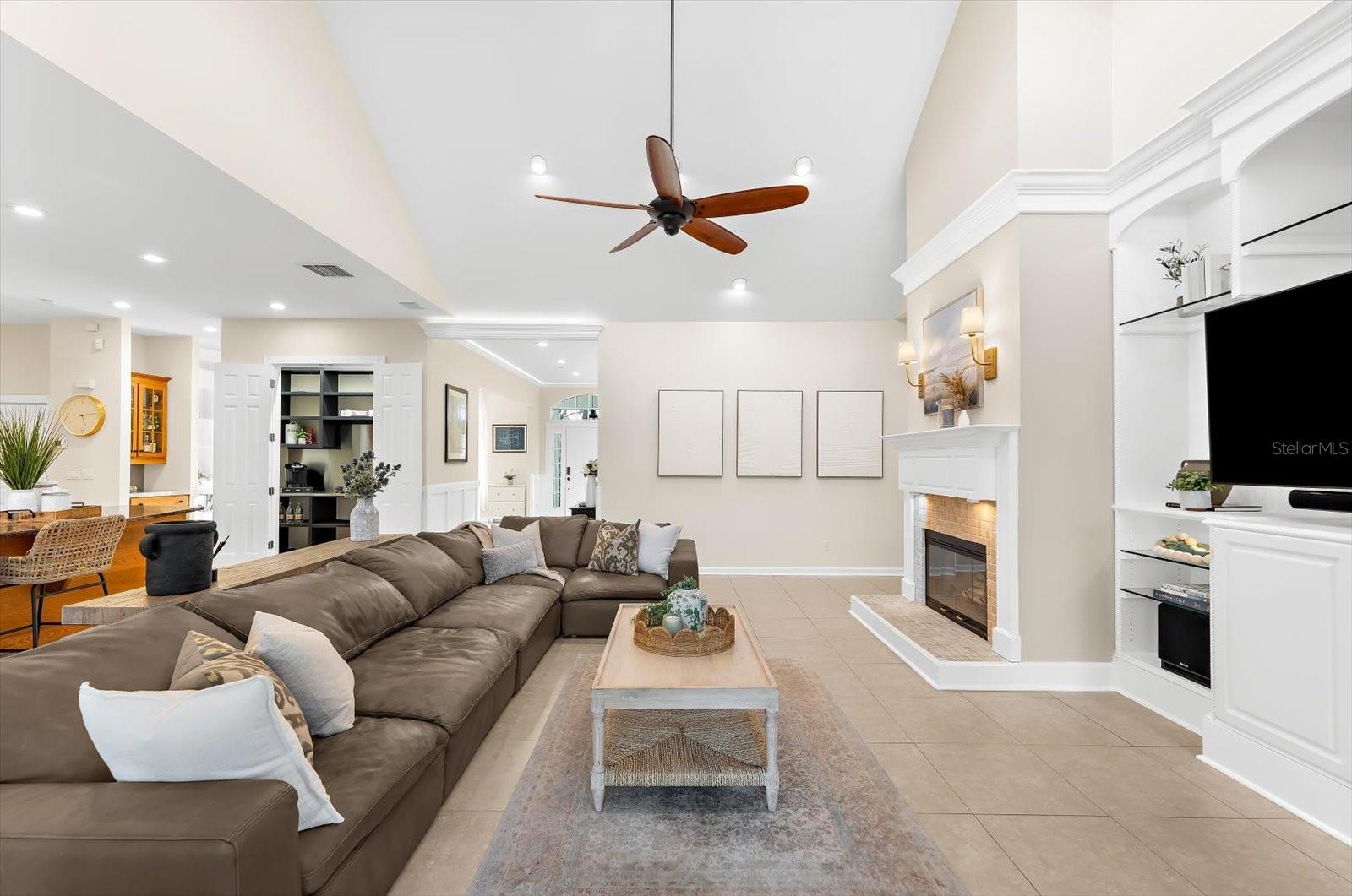 Image 14 of 71 For 653 Old East Lake Road