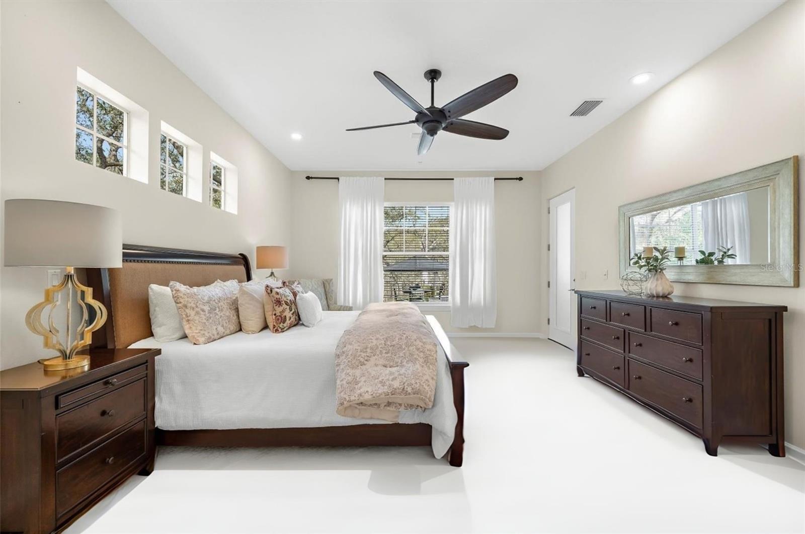 Image 29 of 71 For 653 Old East Lake Road