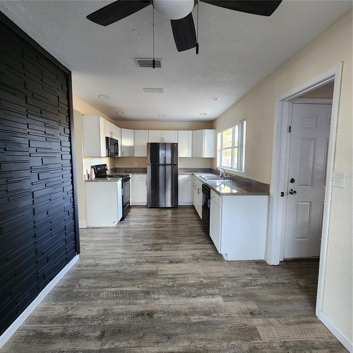 Image 7 of 15 For 4407 73rd Street N