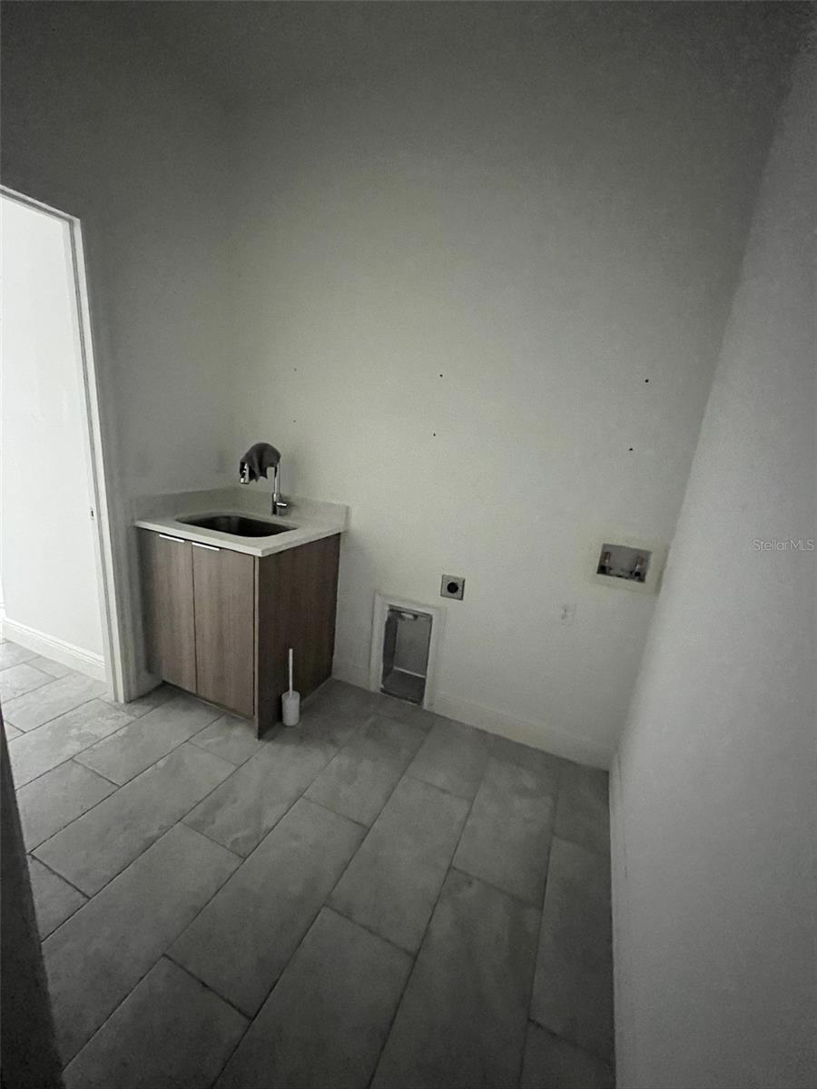 Image 12 of 28 For 1315 Benbow Circle