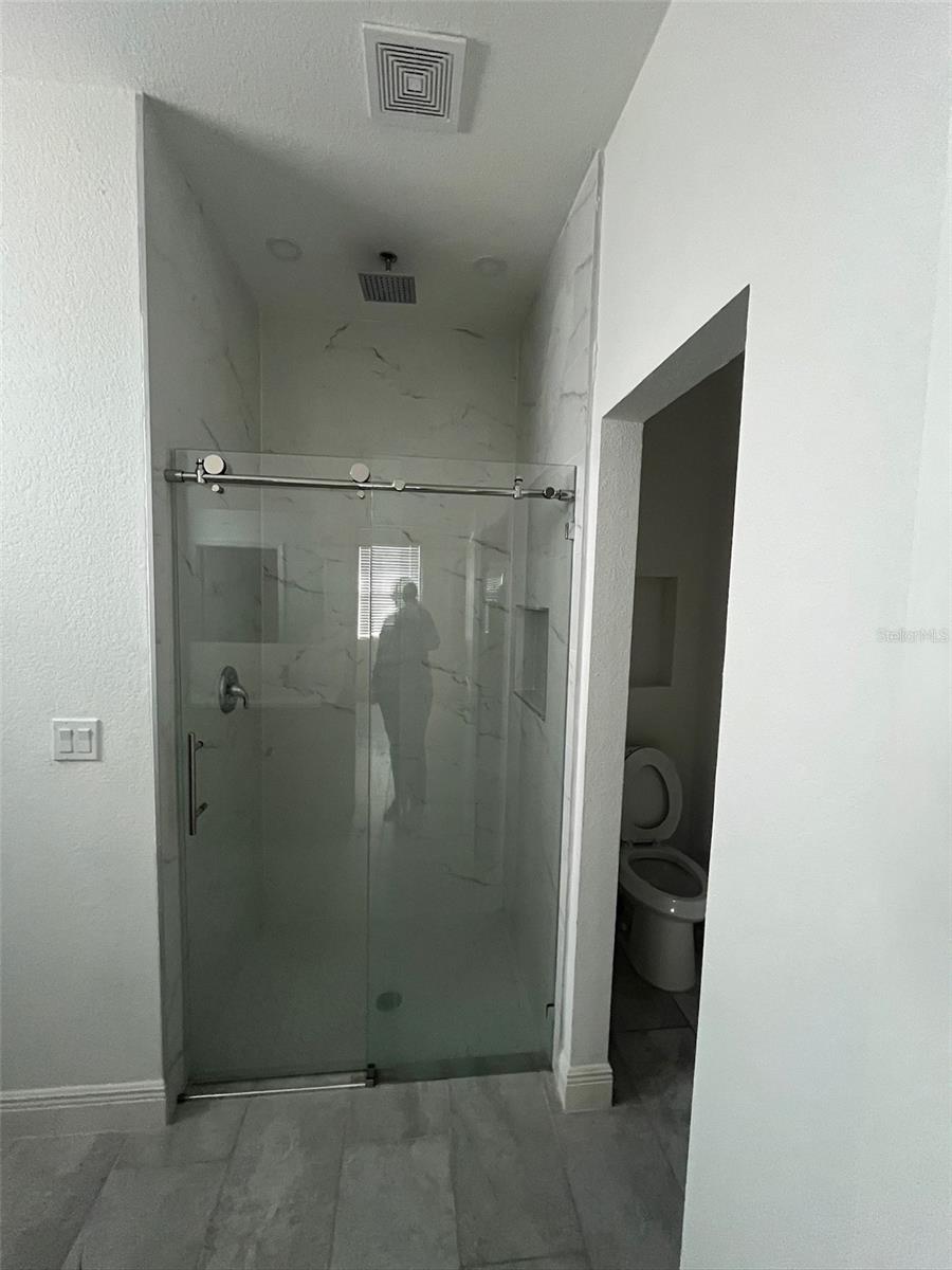 Image 23 of 28 For 1315 Benbow Circle