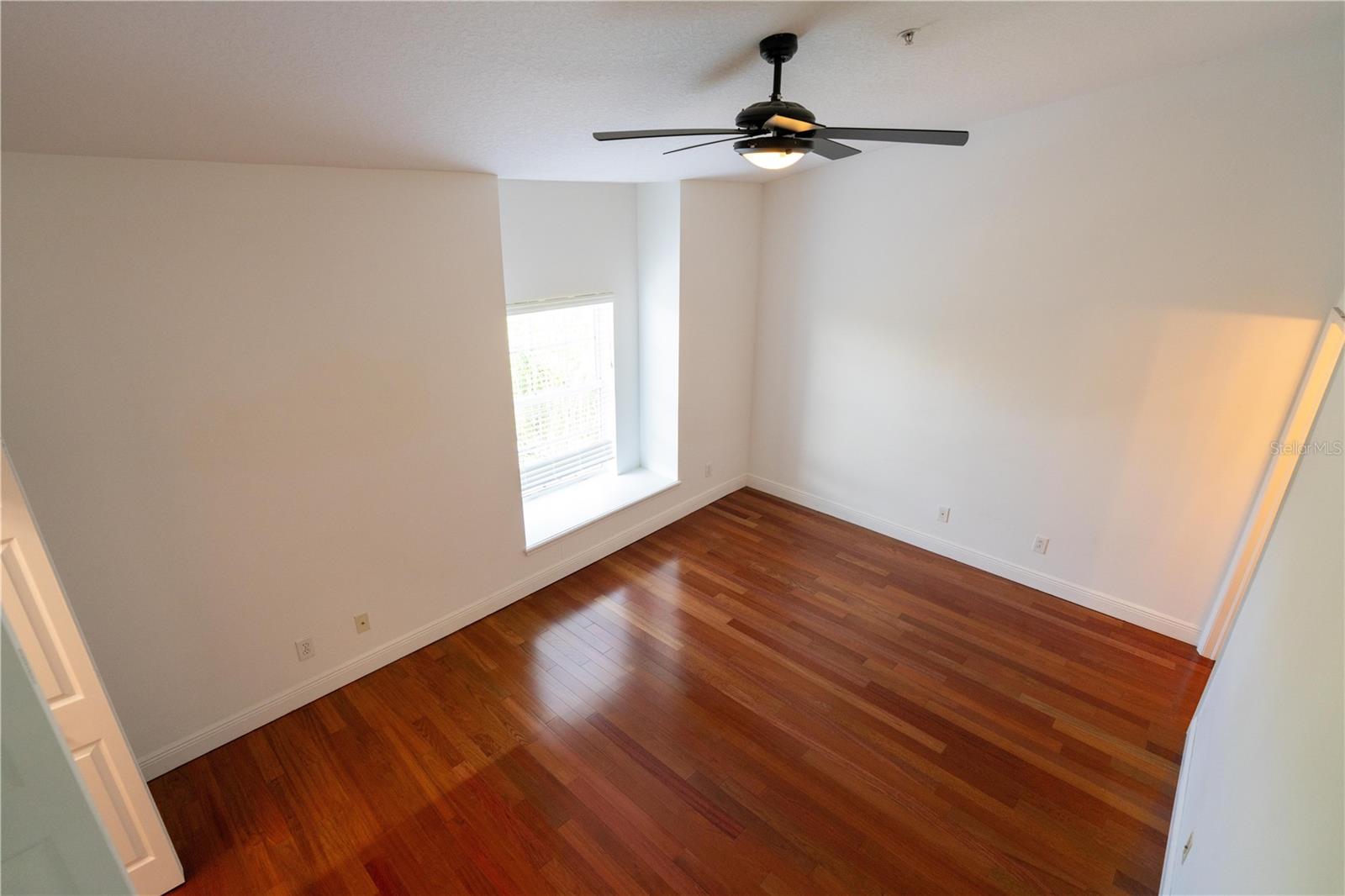 Image 21 of 80 For 4639 Overlook Drive Ne