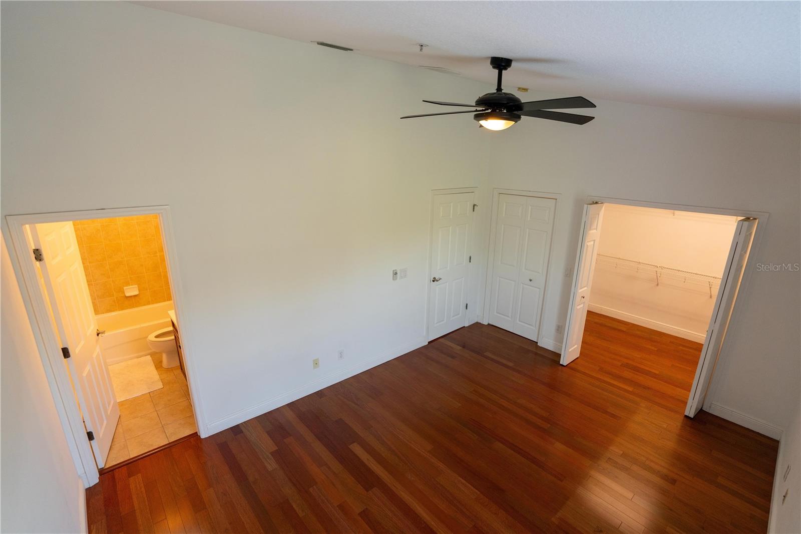 Image 22 of 80 For 4639 Overlook Drive Ne