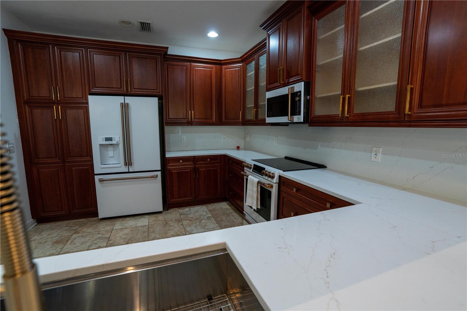 Image 39 of 80 For 4639 Overlook Drive Ne