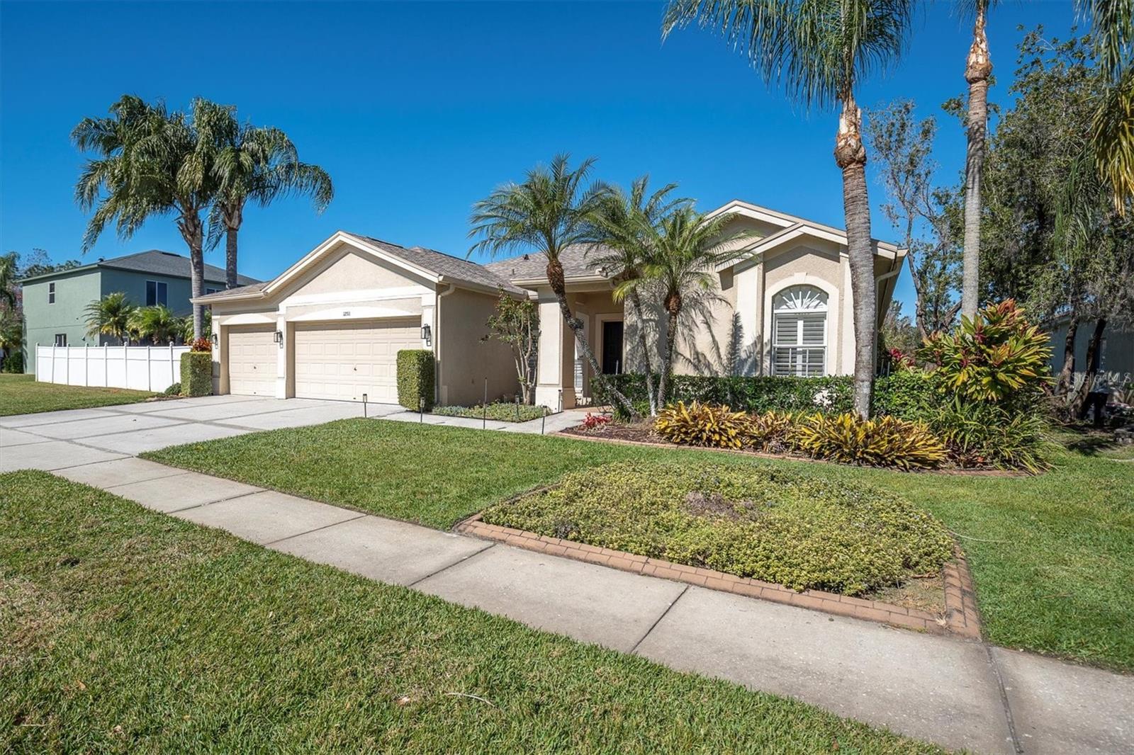 Listing photo id 41 for 12511 Royal Dublin Avenue