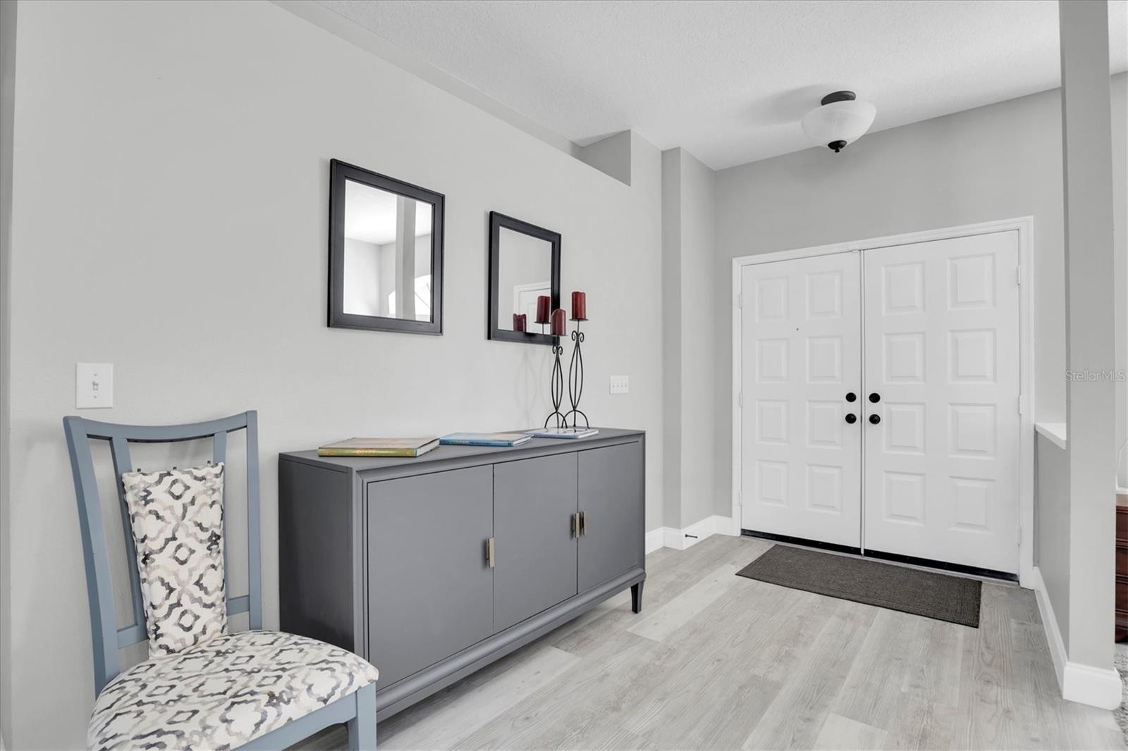 Listing photo id 3 for 12511 Royal Dublin Avenue