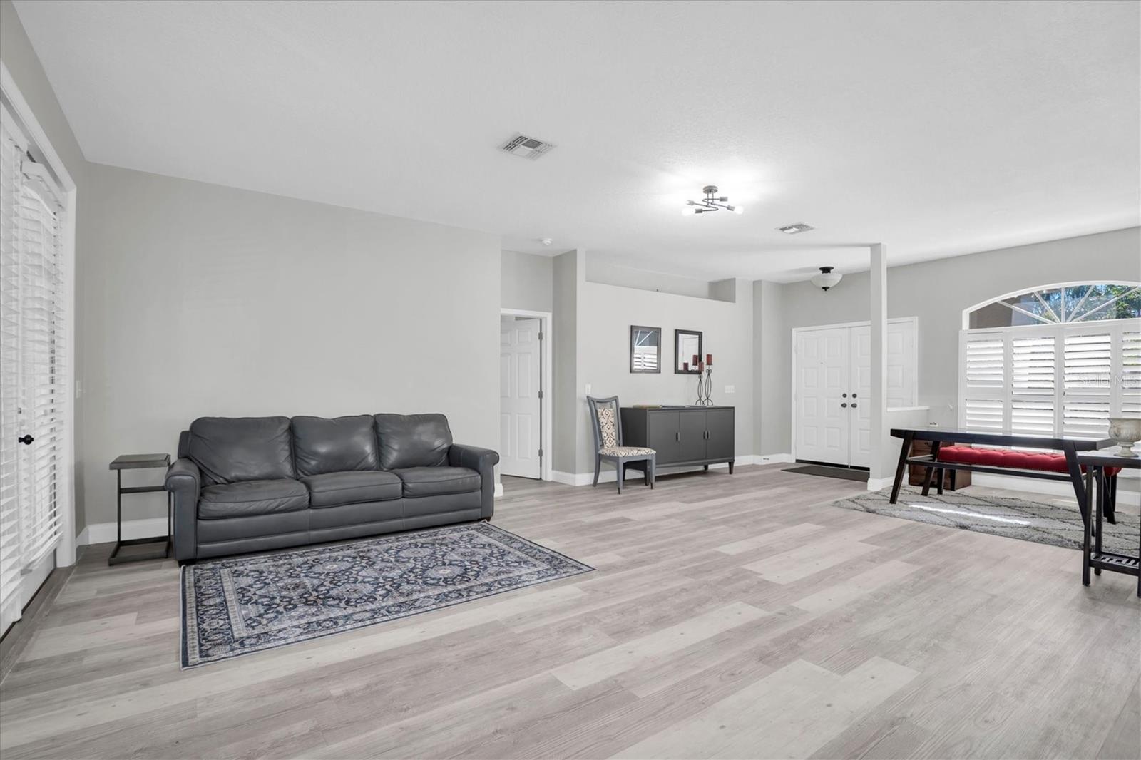 Listing photo id 6 for 12511 Royal Dublin Avenue