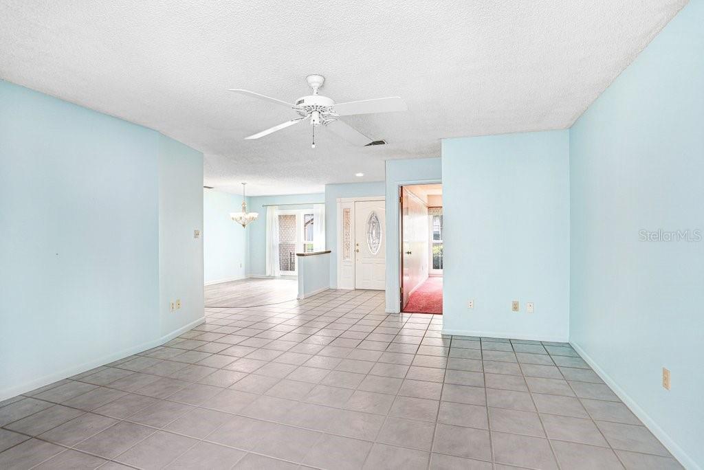 Image 10 of 44 For 1328 Corner Oaks Drive