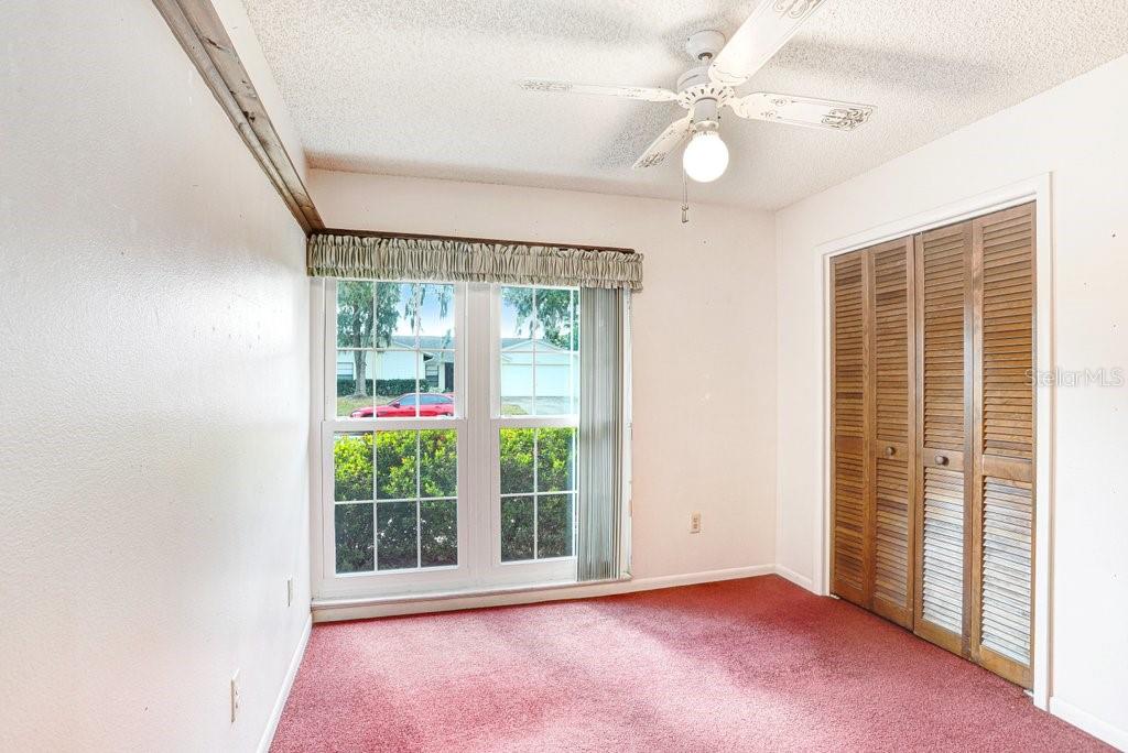 Image 11 of 44 For 1328 Corner Oaks Drive