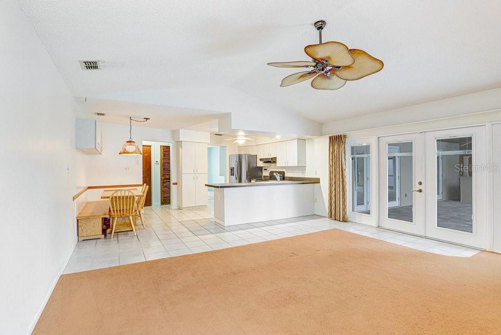 Image 20 of 44 For 1328 Corner Oaks Drive