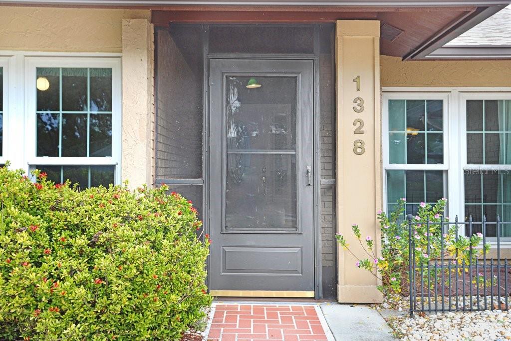 Image 3 of 44 For 1328 Corner Oaks Drive