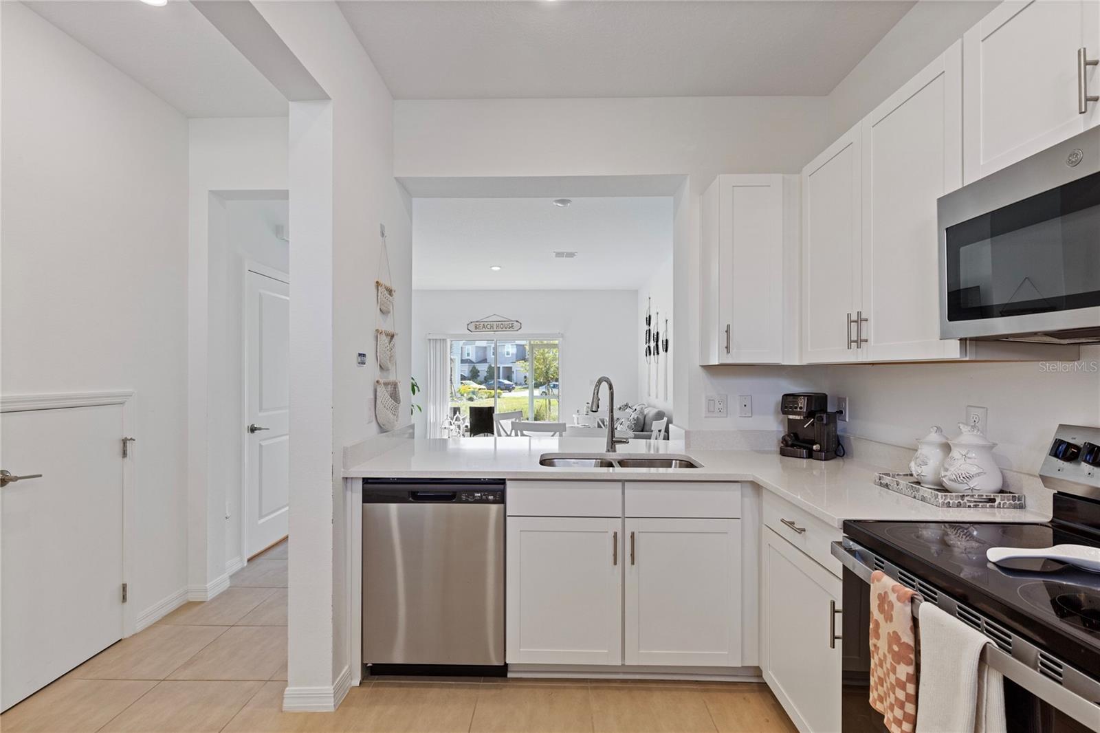 Image 16 of 39 For 6119 Whetstone Court