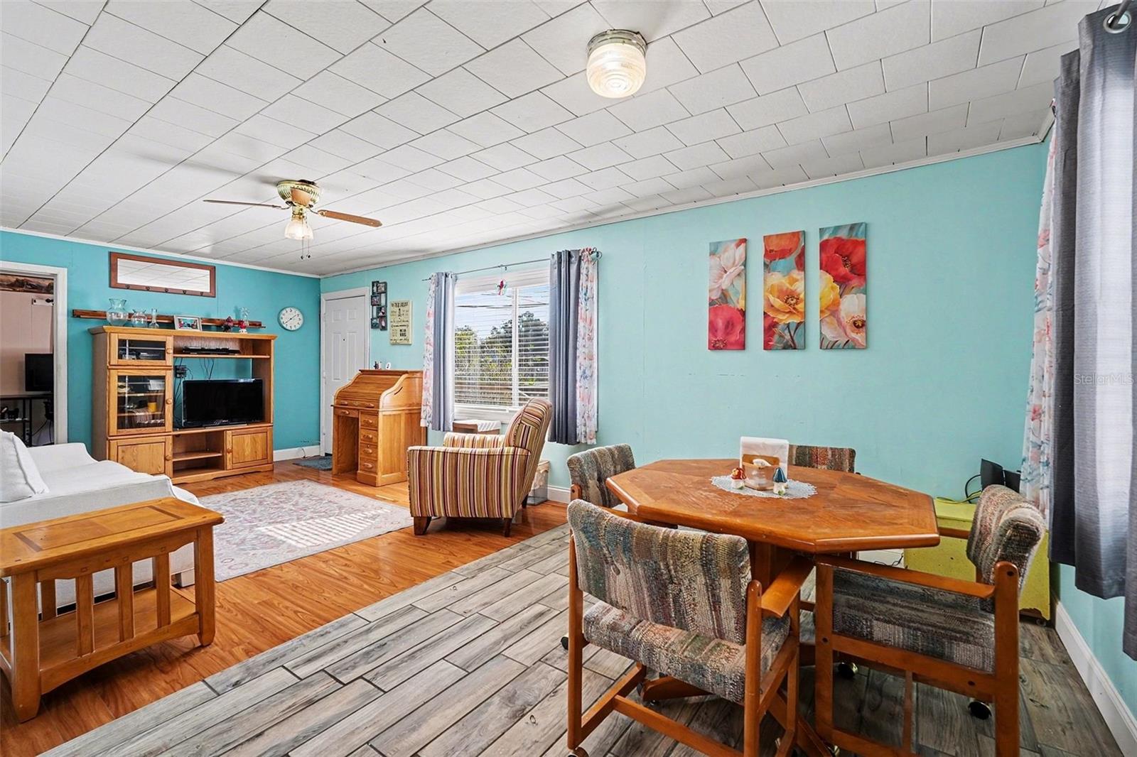 Image 11 of 28 For 2102 Columbus Drive