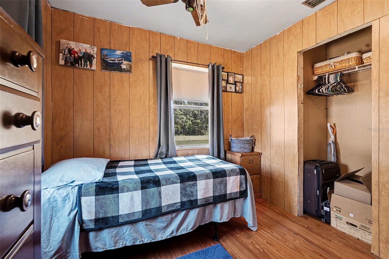 Image 24 of 28 For 2102 Columbus Drive