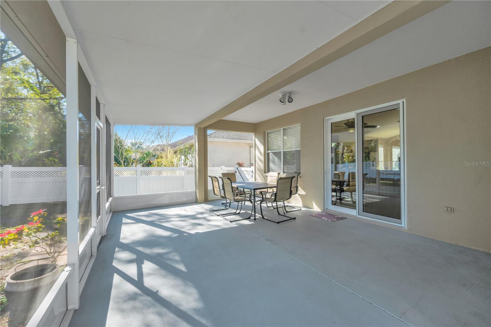 Image 22 of 33 For 17115 Falconridge Road