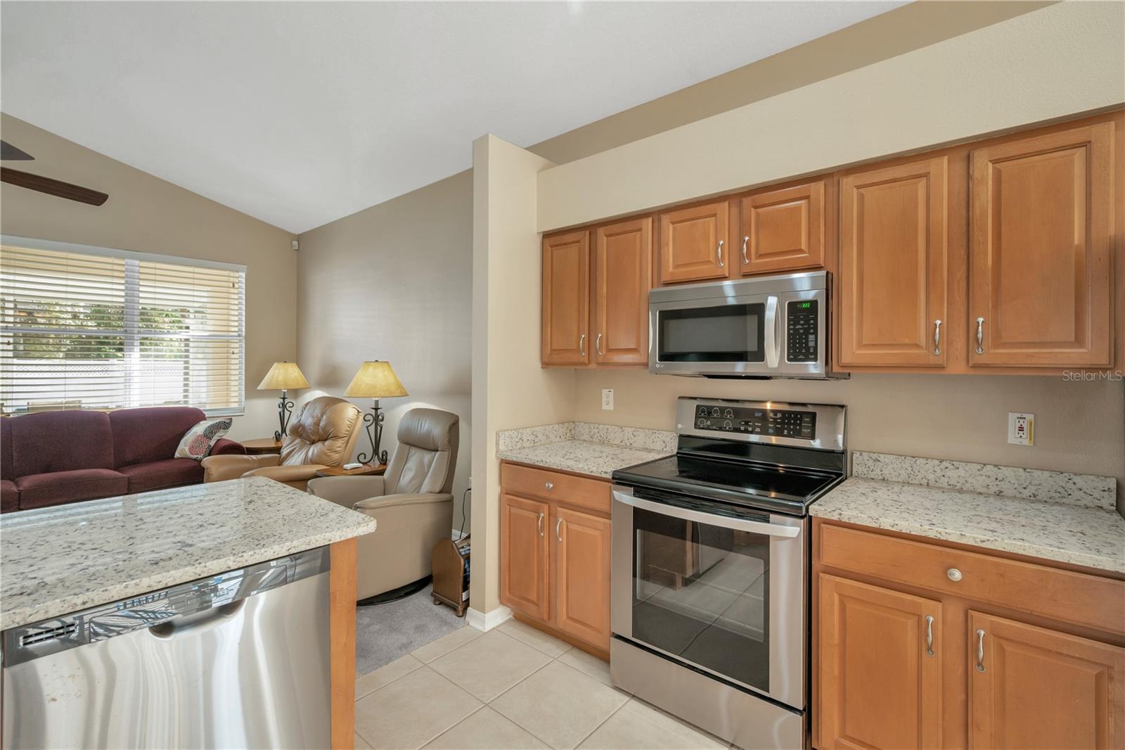 Image 4 of 33 For 17115 Falconridge Road