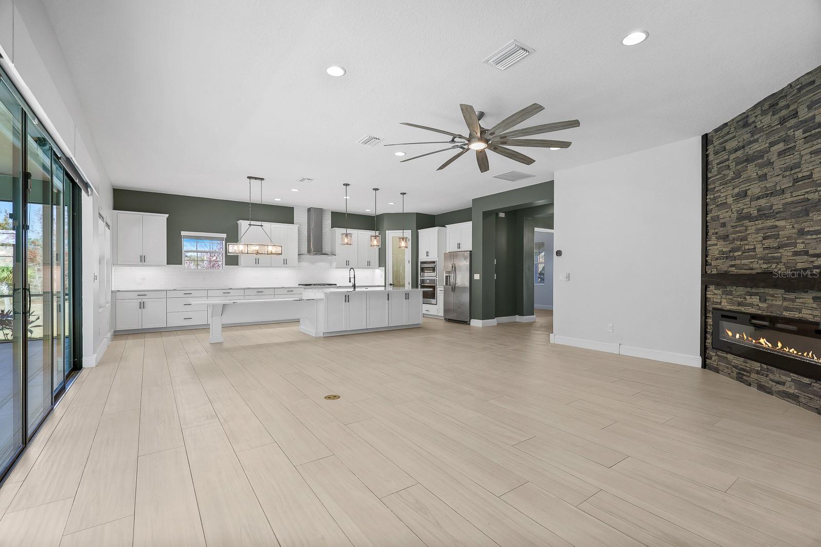 Image 16 of 48 For 13019 Paddock Wood Place