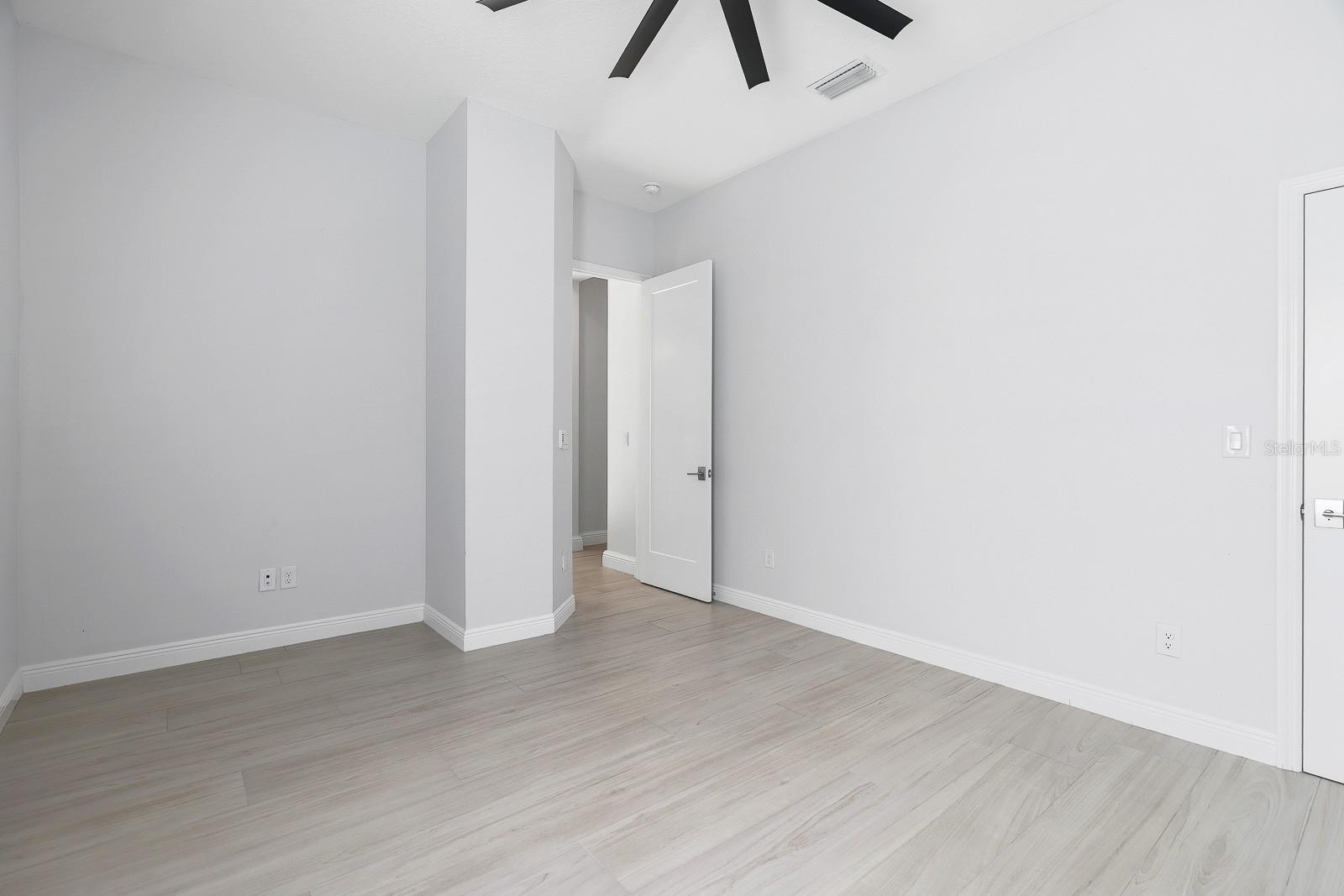 Image 21 of 48 For 13019 Paddock Wood Place