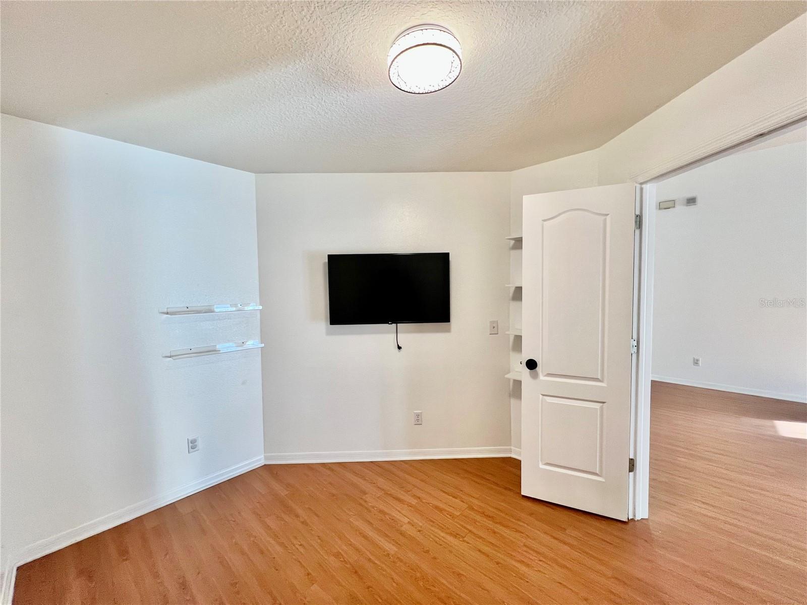 Image 11 of 36 For 9817 La Vonda Street