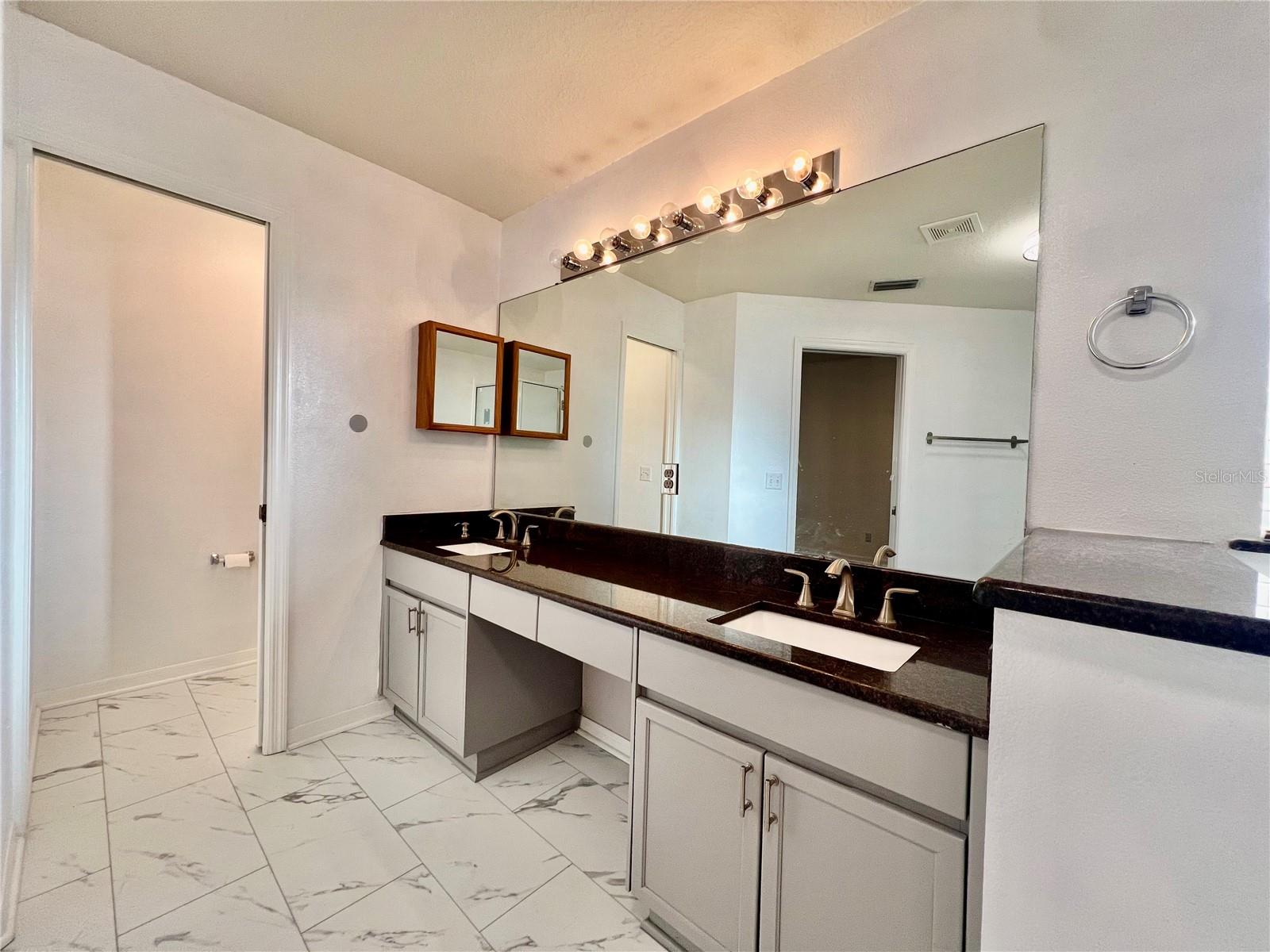 Image 23 of 36 For 9817 La Vonda Street