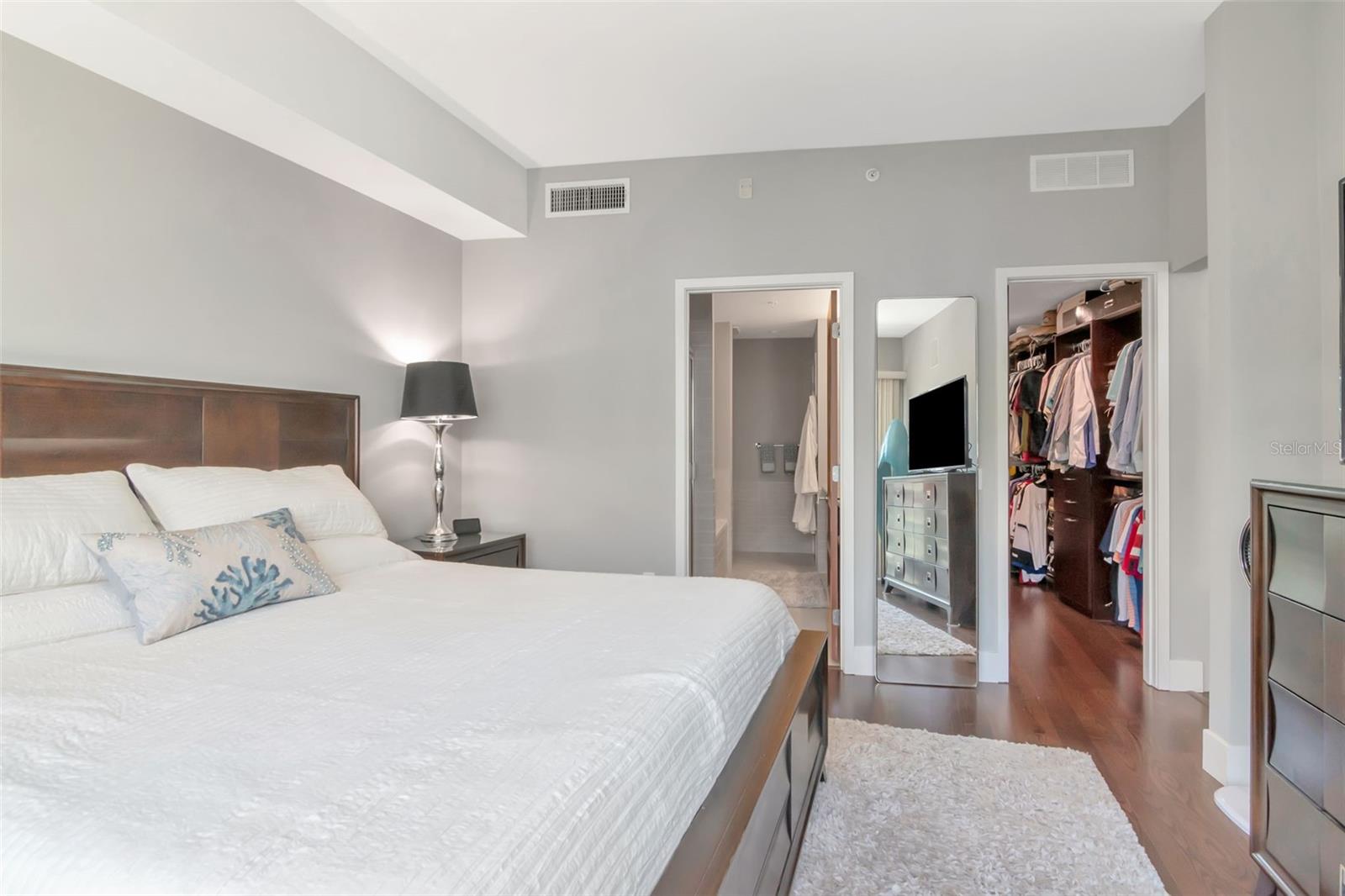 Image 27 of 57 For 111 12th Street 1712