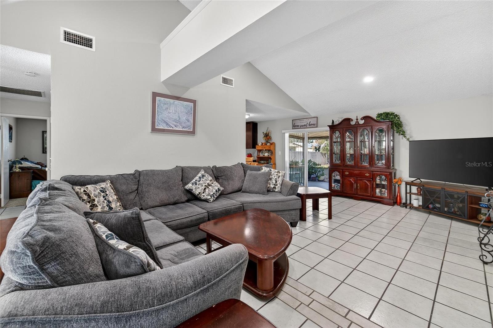 Image 15 of 54 For 1938 Cinnamon Drive