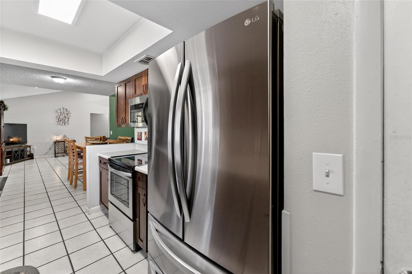 Image 23 of 54 For 1938 Cinnamon Drive