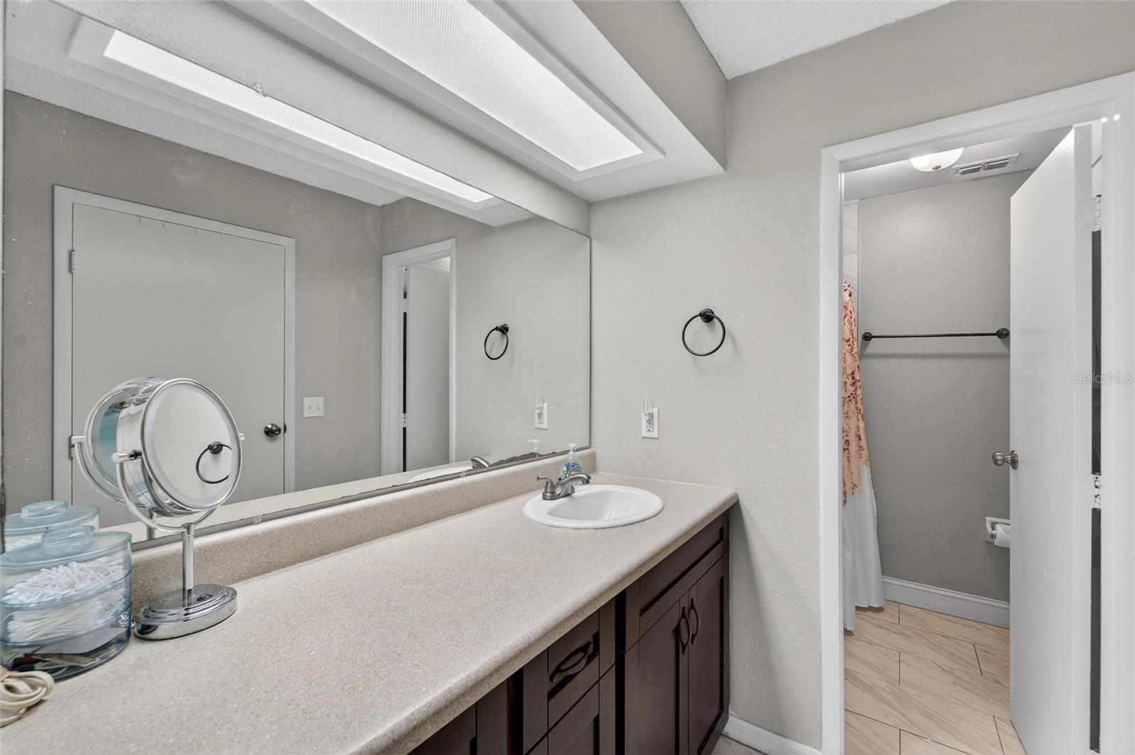 Image 29 of 54 For 1938 Cinnamon Drive