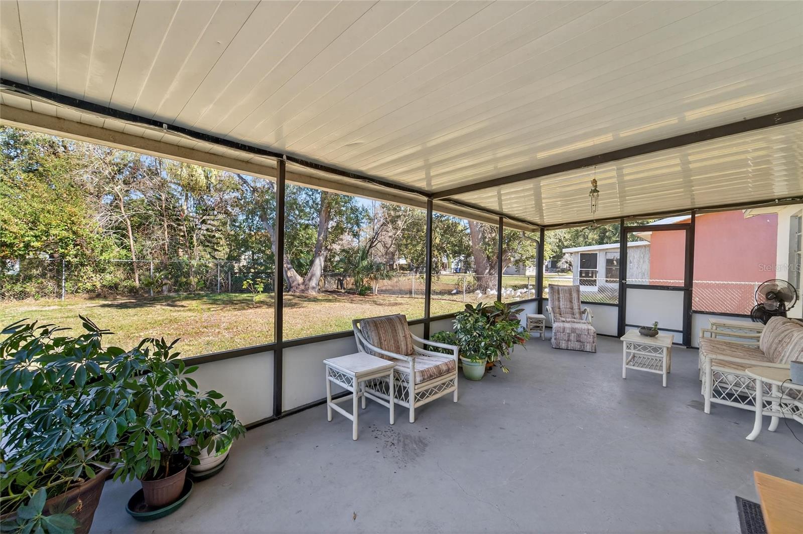 Image 41 of 54 For 1938 Cinnamon Drive