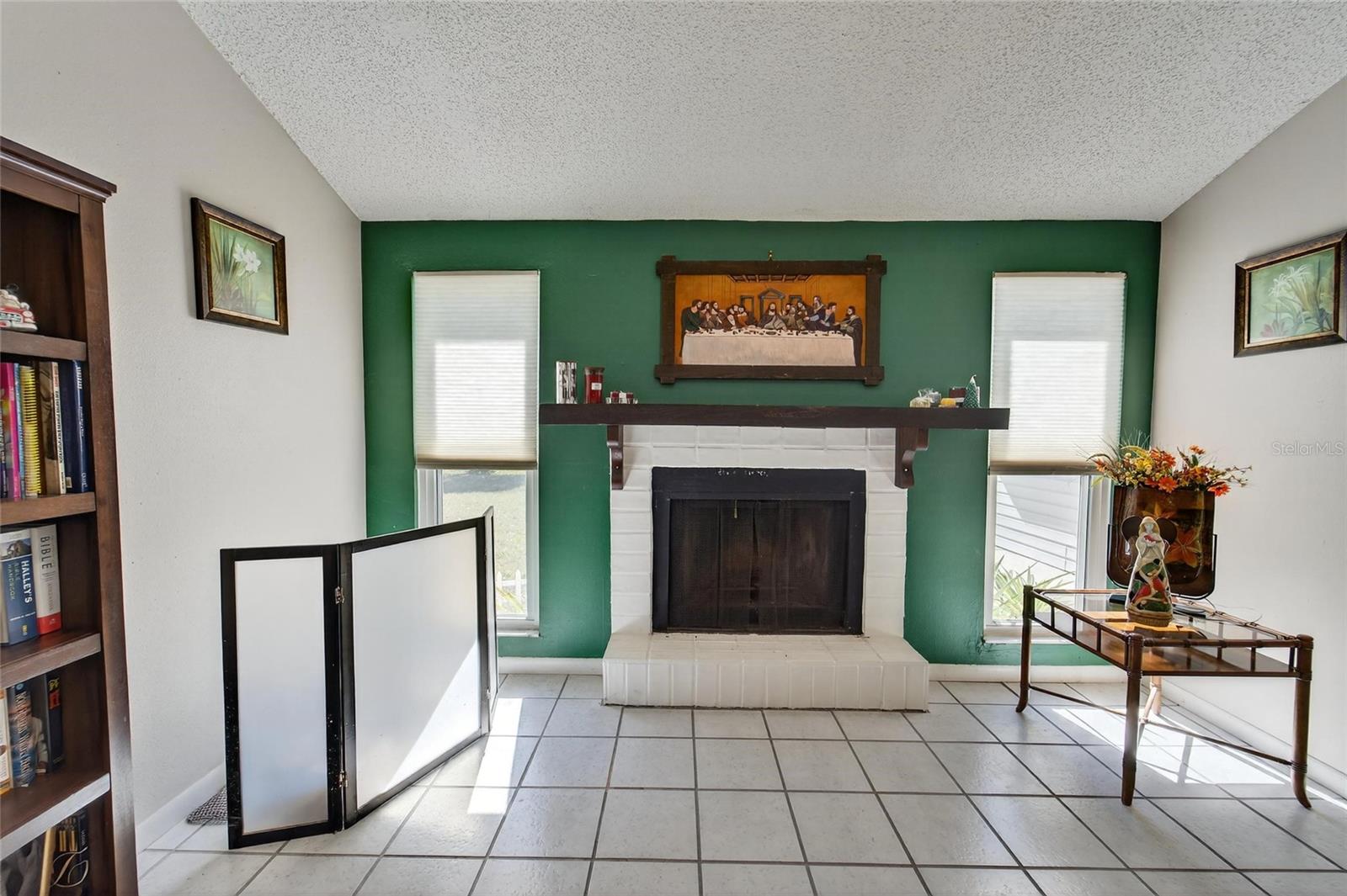 Image 6 of 54 For 1938 Cinnamon Drive