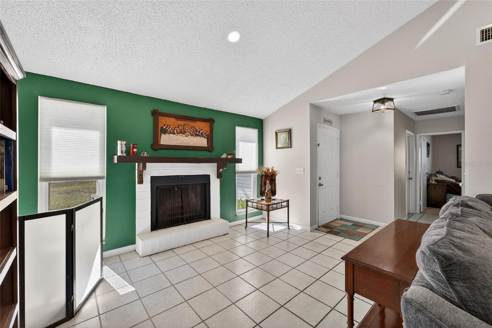 Image 8 of 54 For 1938 Cinnamon Drive