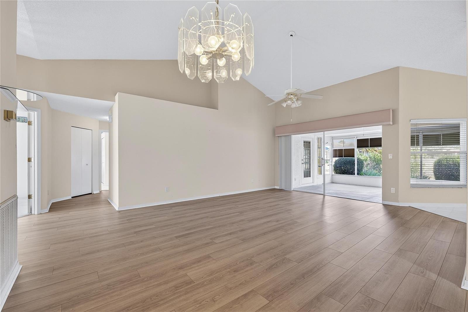 Image 13 of 80 For 743 Winterbrooke Way