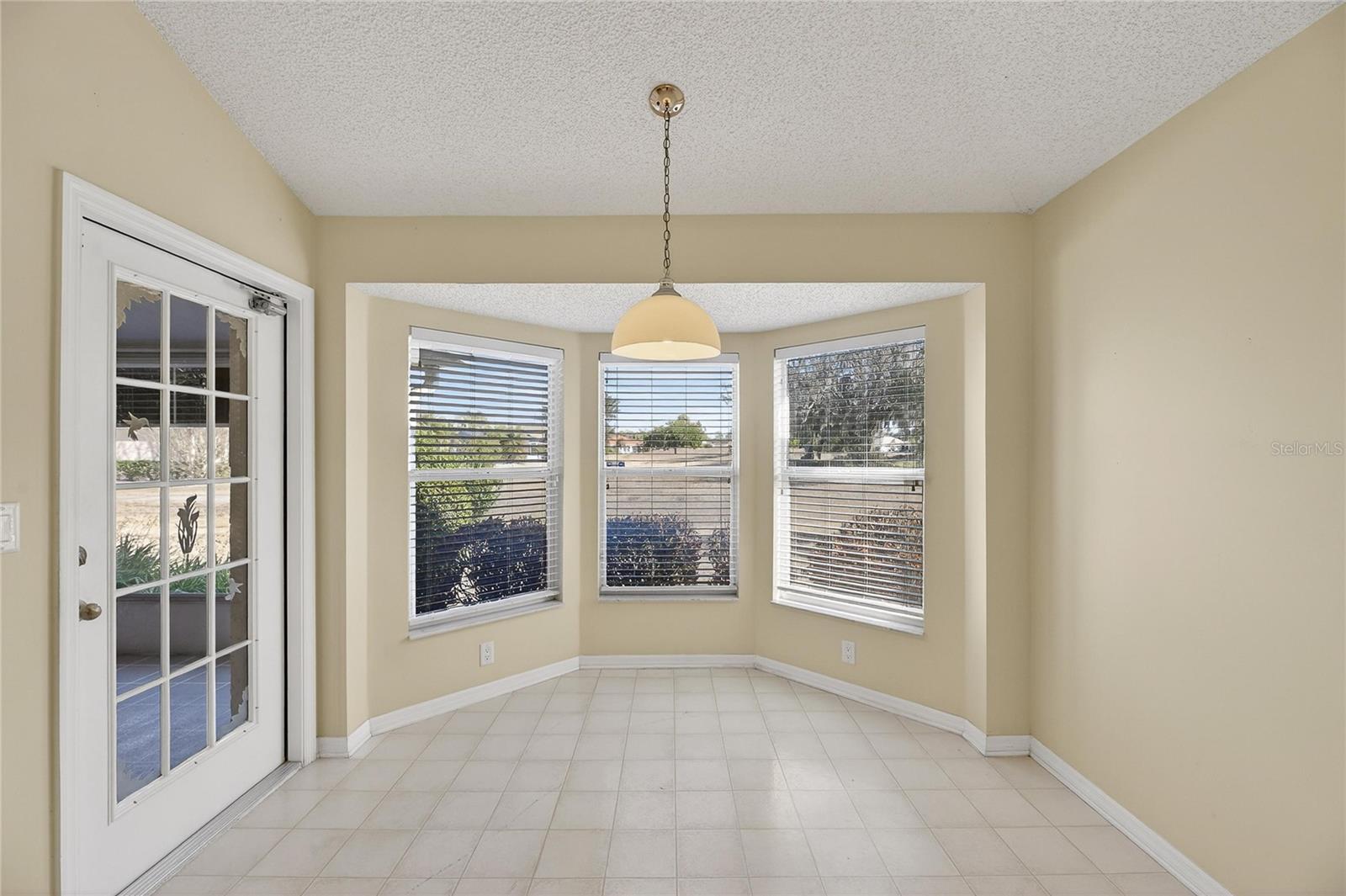 Image 16 of 80 For 743 Winterbrooke Way