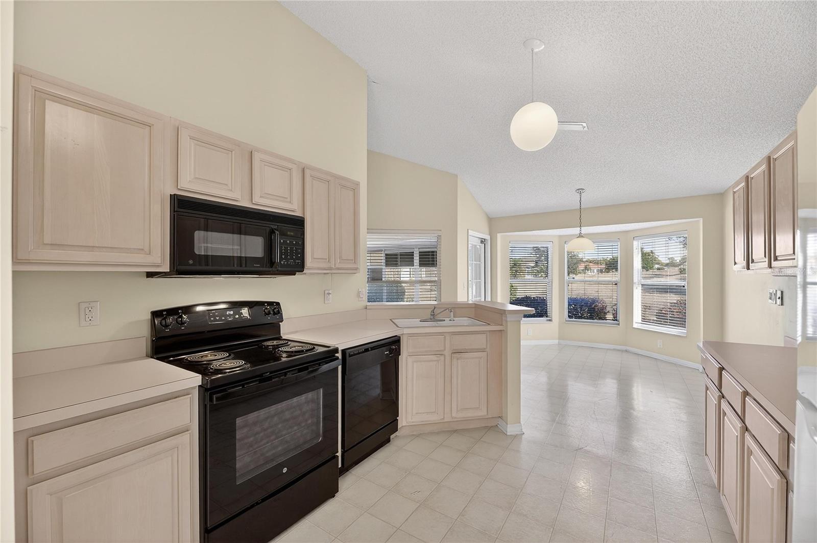 Image 23 of 80 For 743 Winterbrooke Way