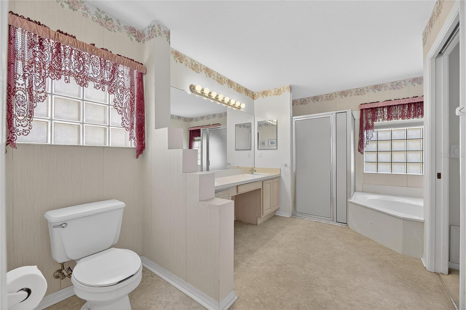 Image 38 of 80 For 743 Winterbrooke Way