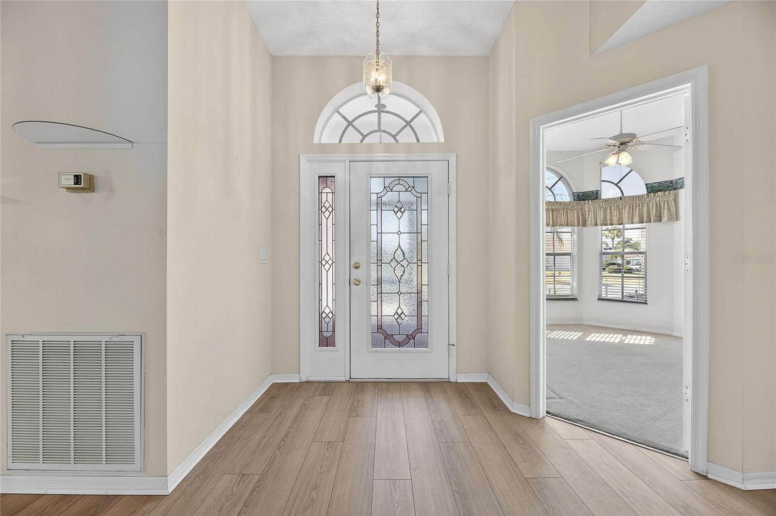 Image 4 of 80 For 743 Winterbrooke Way