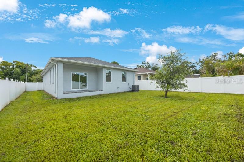 Image 15 of 17 For 5037 23rd St N