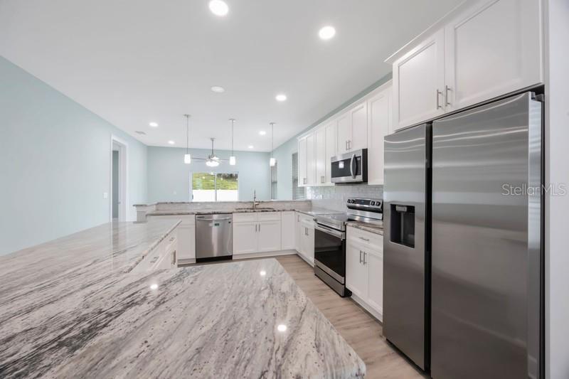 Image 7 of 17 For 5037 23rd St N