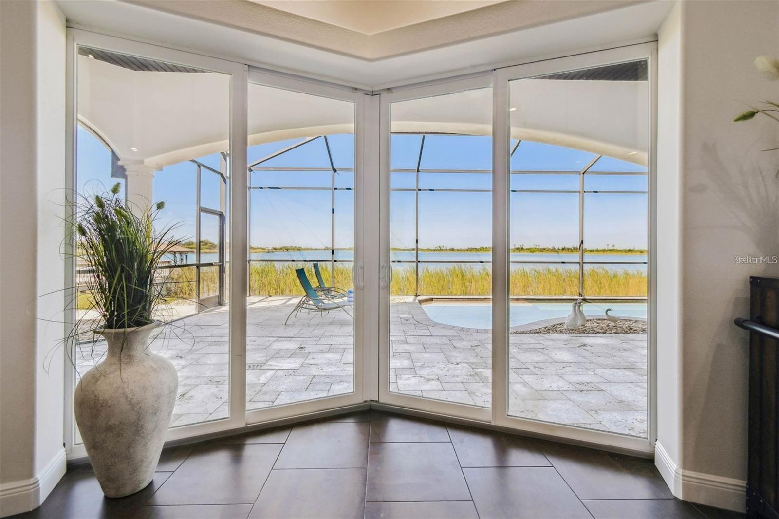 Image 13 of 100 For 3215 Gulf City Road