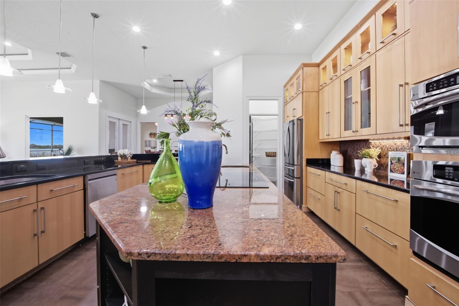 Image 17 of 100 For 3215 Gulf City Road