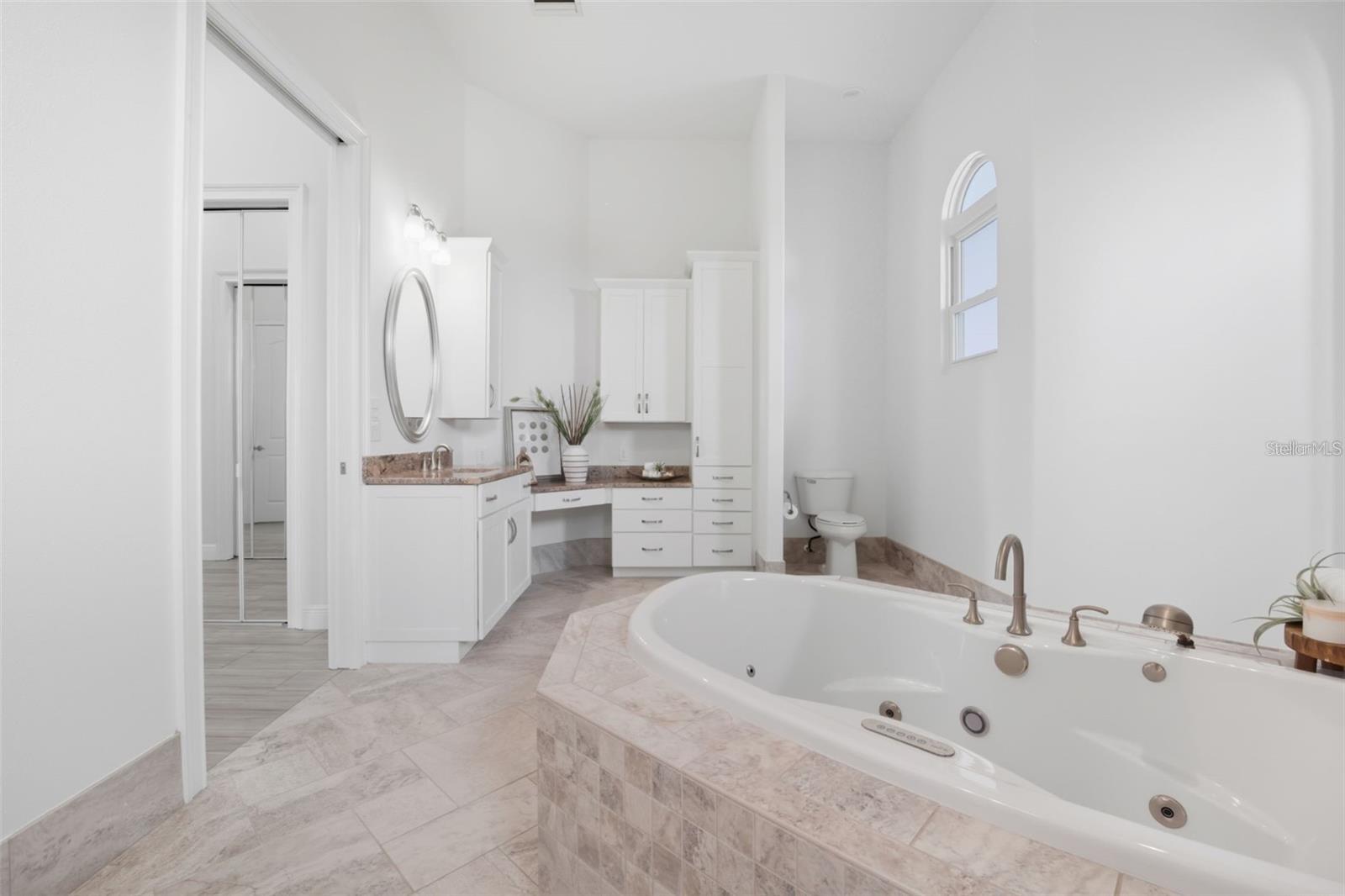 Image 28 of 100 For 3215 Gulf City Road