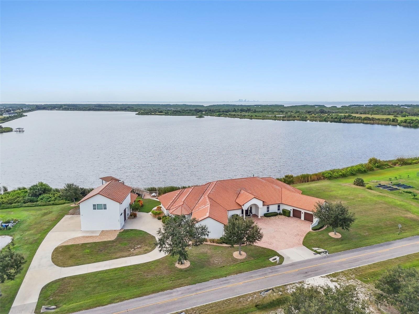 Image 3 of 100 For 3215 Gulf City Road