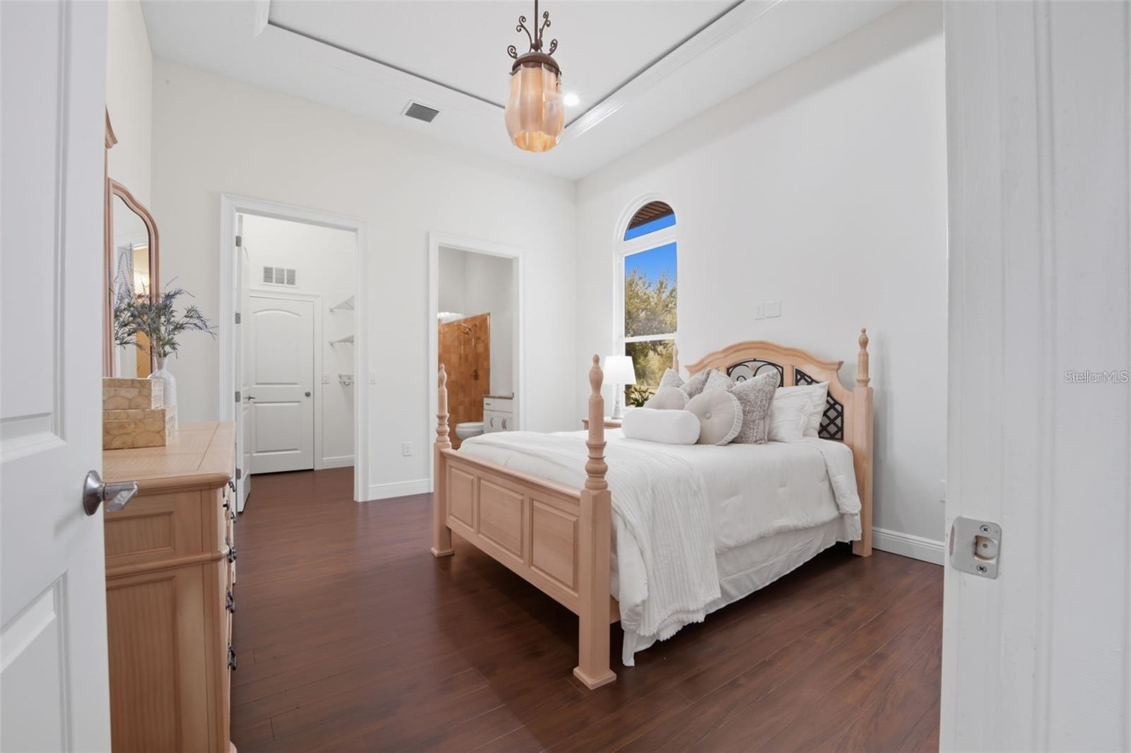 Image 34 of 100 For 3215 Gulf City Road