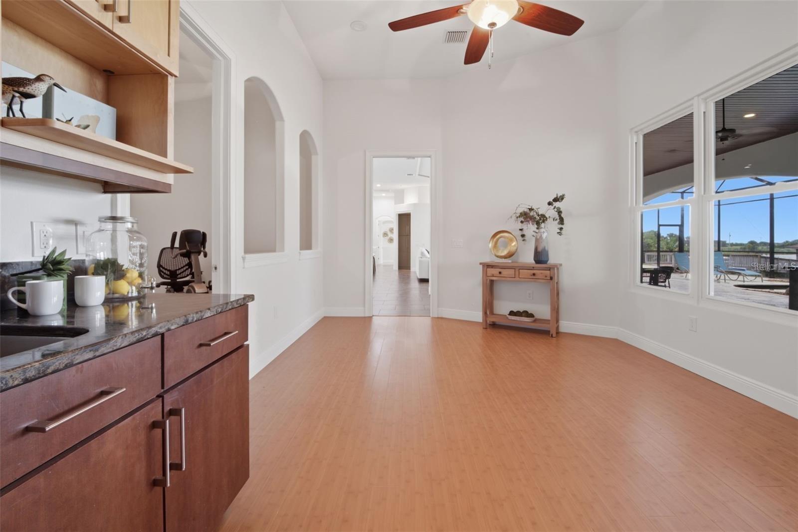 Image 37 of 100 For 3215 Gulf City Road