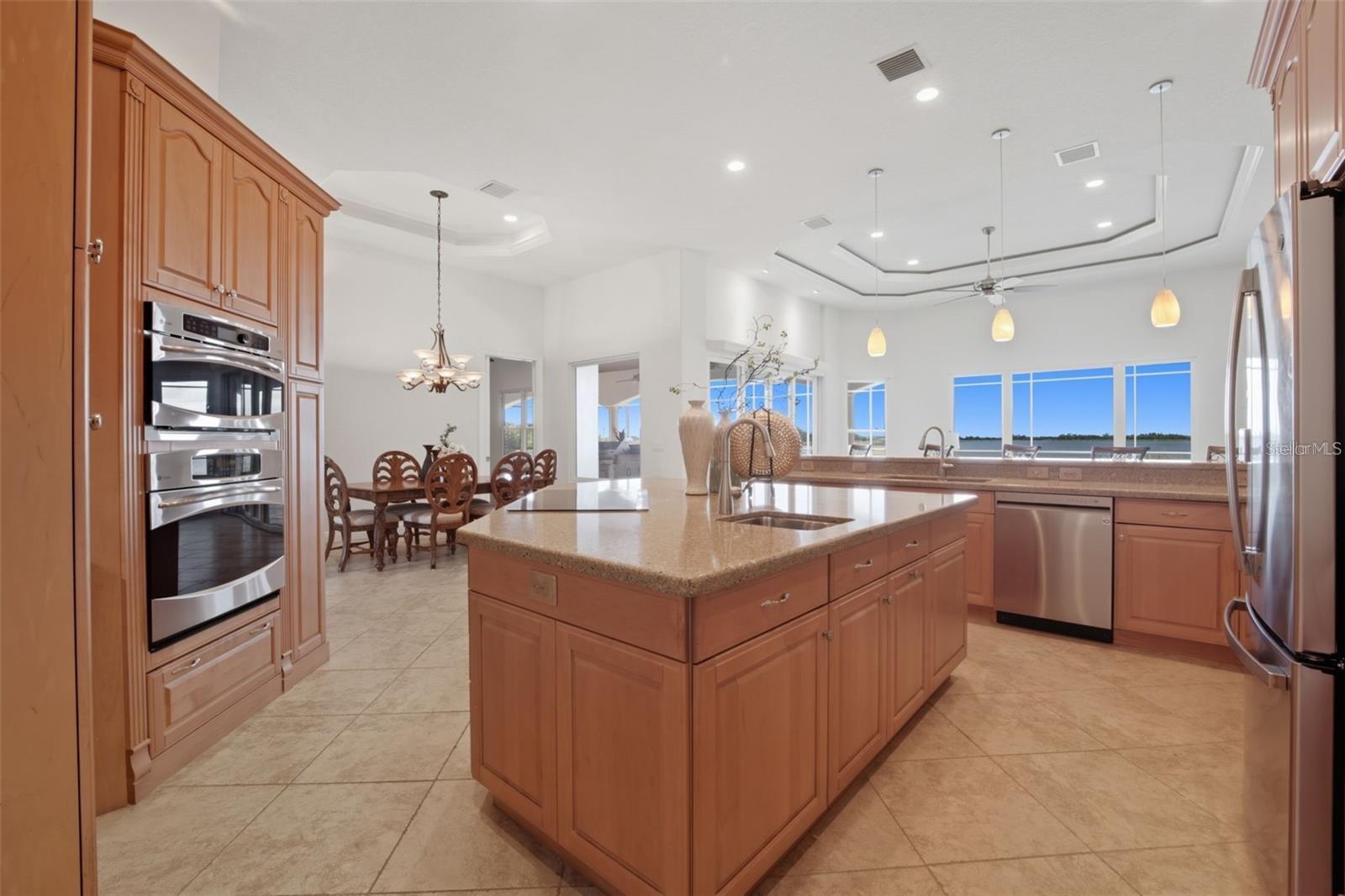 Image 42 of 100 For 3215 Gulf City Road