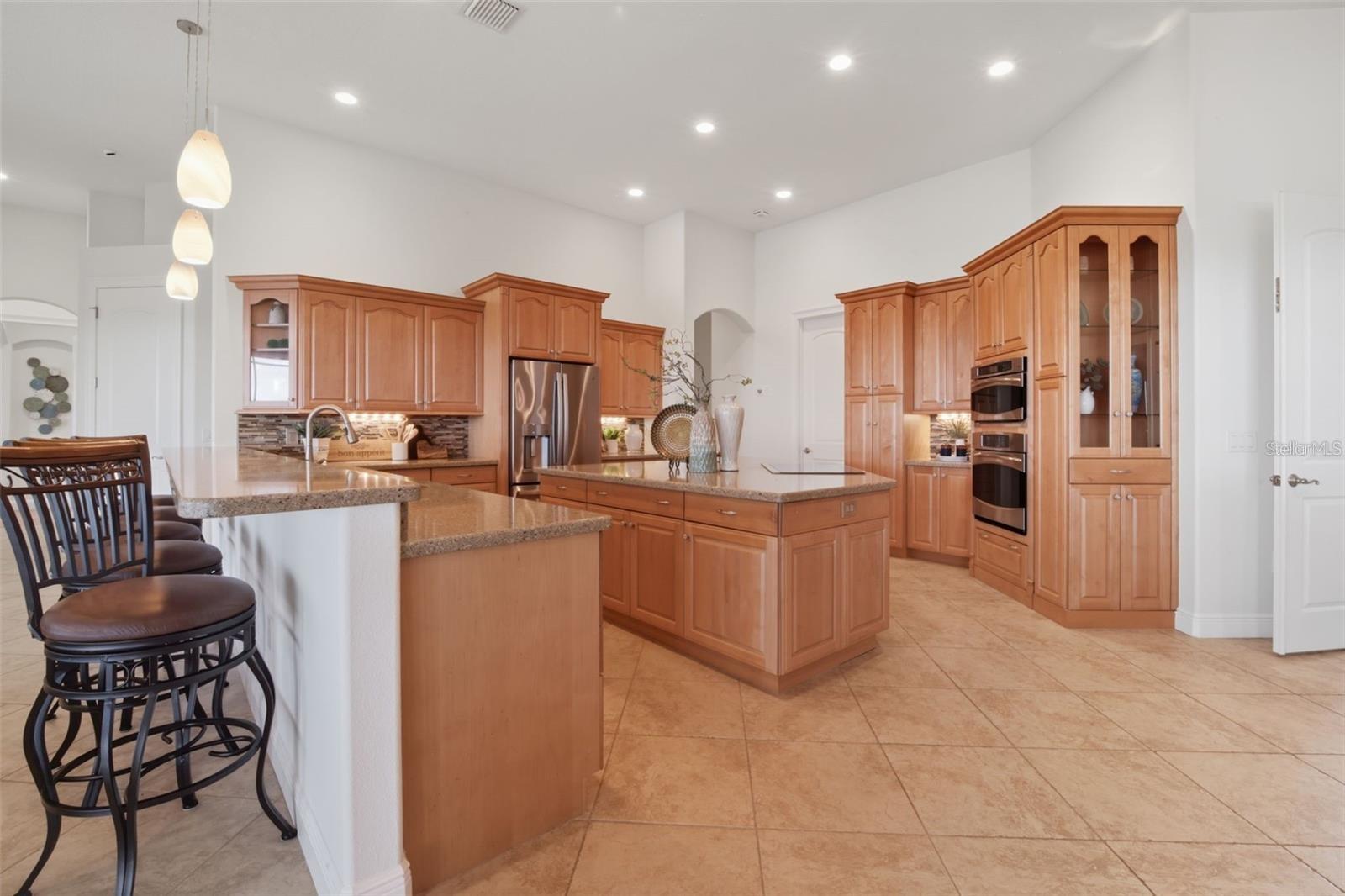 Image 43 of 100 For 3215 Gulf City Road